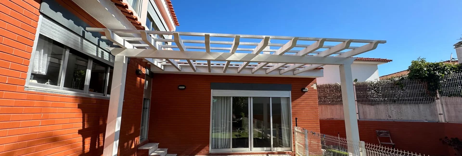 Vedações, Decks, Pérgolas | Arawood Garden